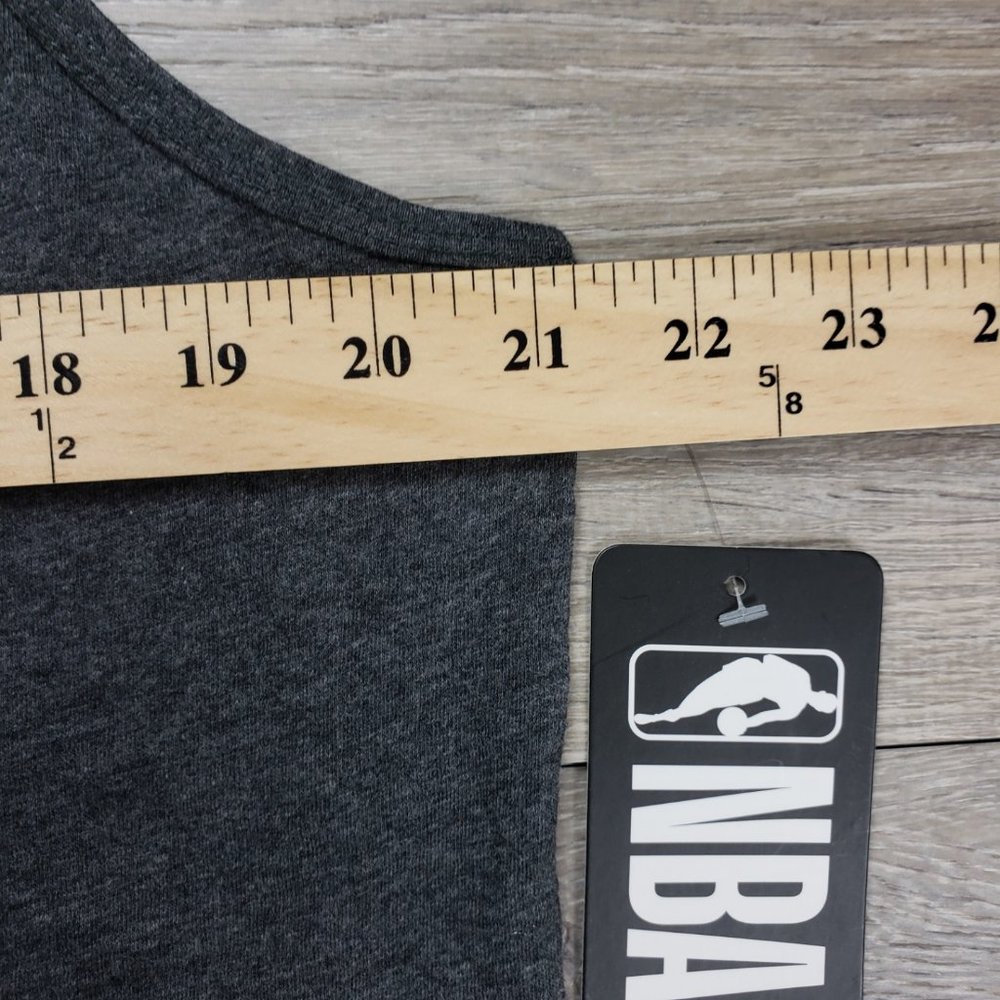 NBA 46  MEN'S  T-SHIRT GREY/RED SIZE LARGE - Picture 5 of 9
